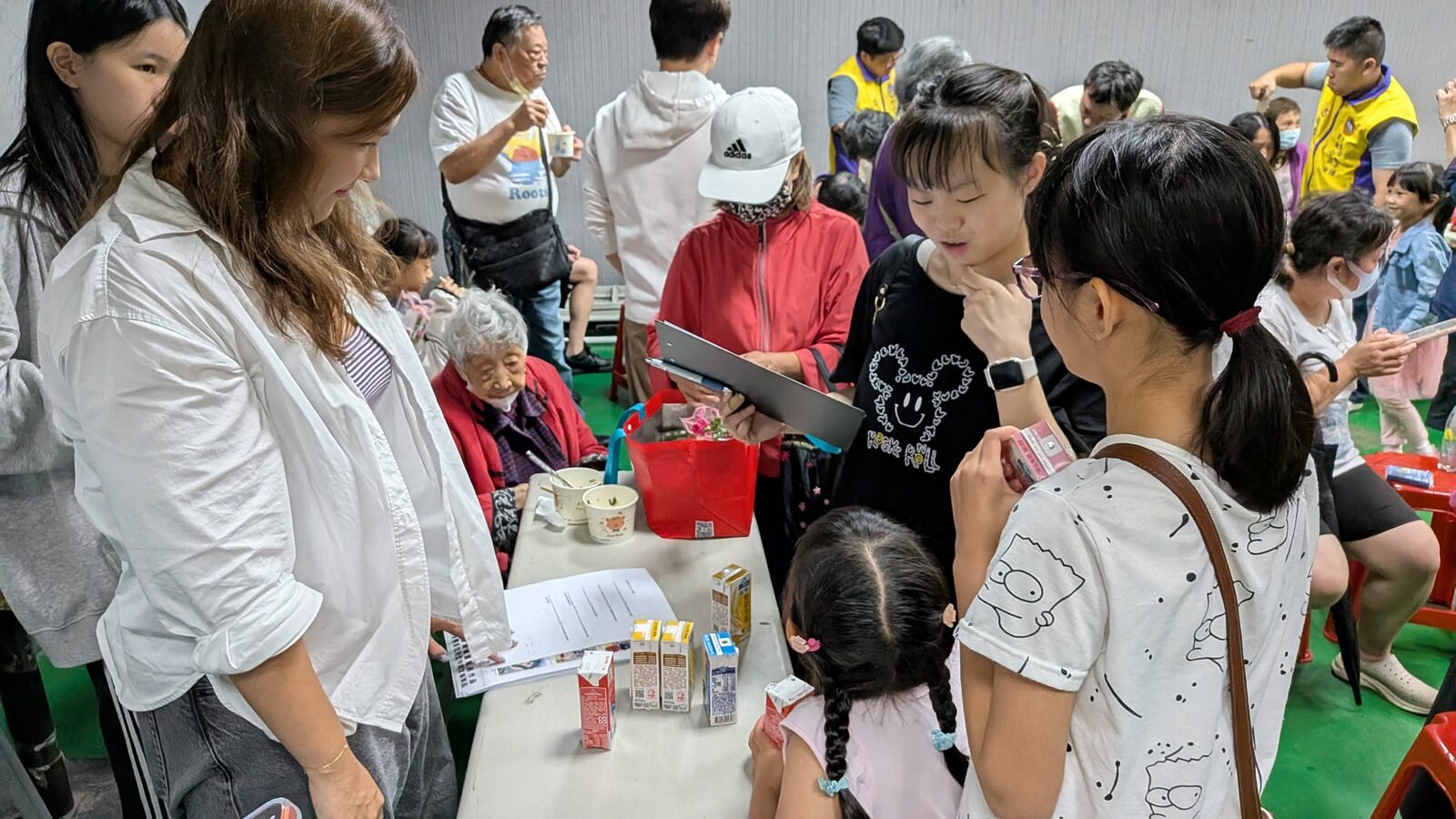 Mother's Day Outreach event photo 25